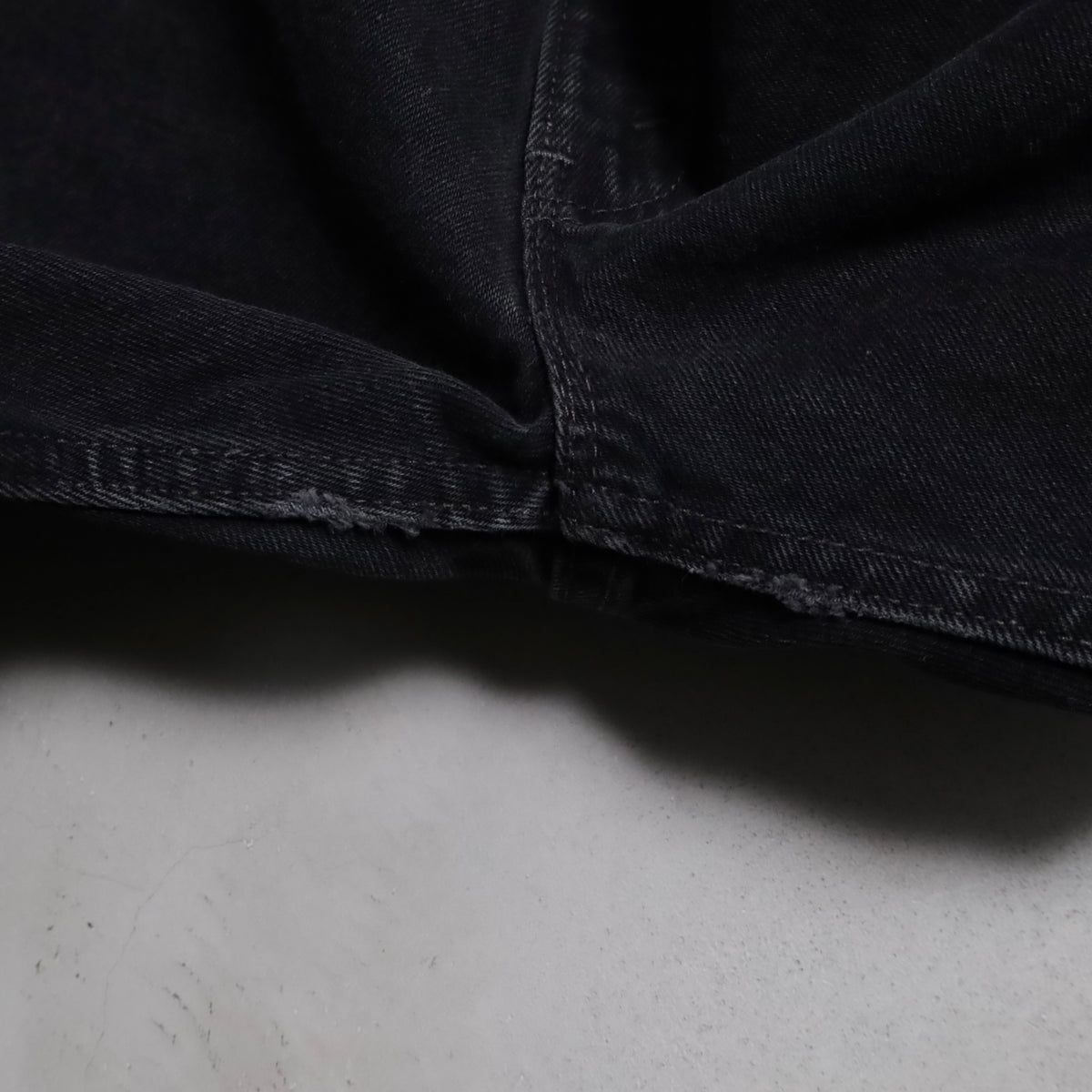 LEVI'S 505 BLACK DENIM PANTS (W36L30/GOOD CONDITION)