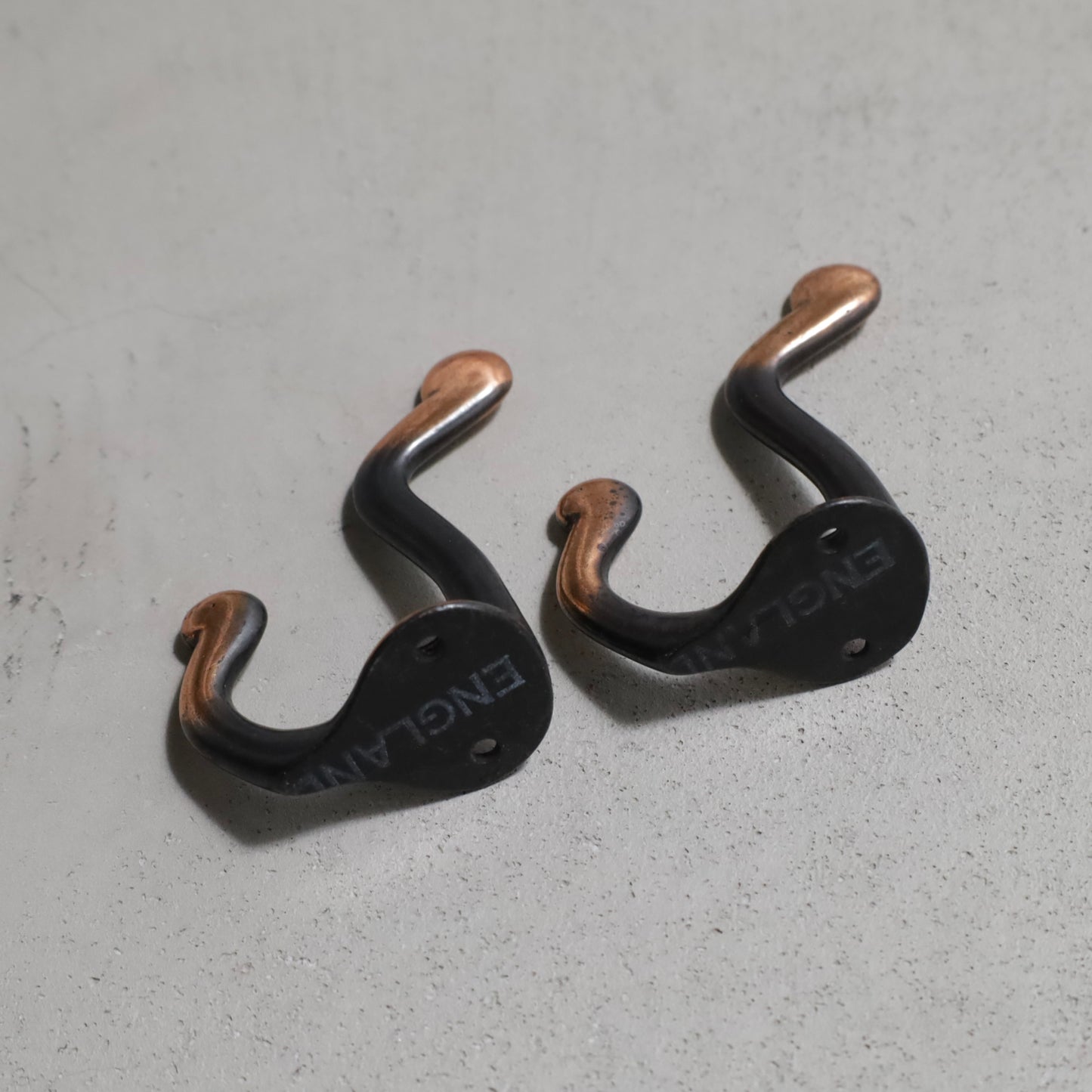 JAPAN COLOR HAT&COAT HOOKS (2PIECES/GOOD CONDITION)