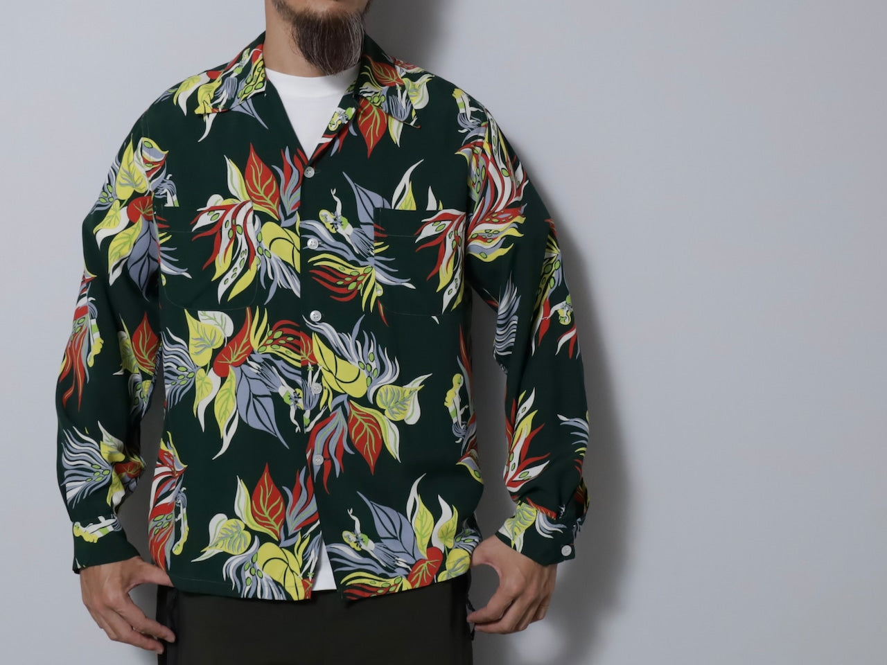 DUKE KAHANAMOKU "SACRED GARDEN" L/S HAWAIIAN SHIRT (MEDIUM/MINT CONDITION)