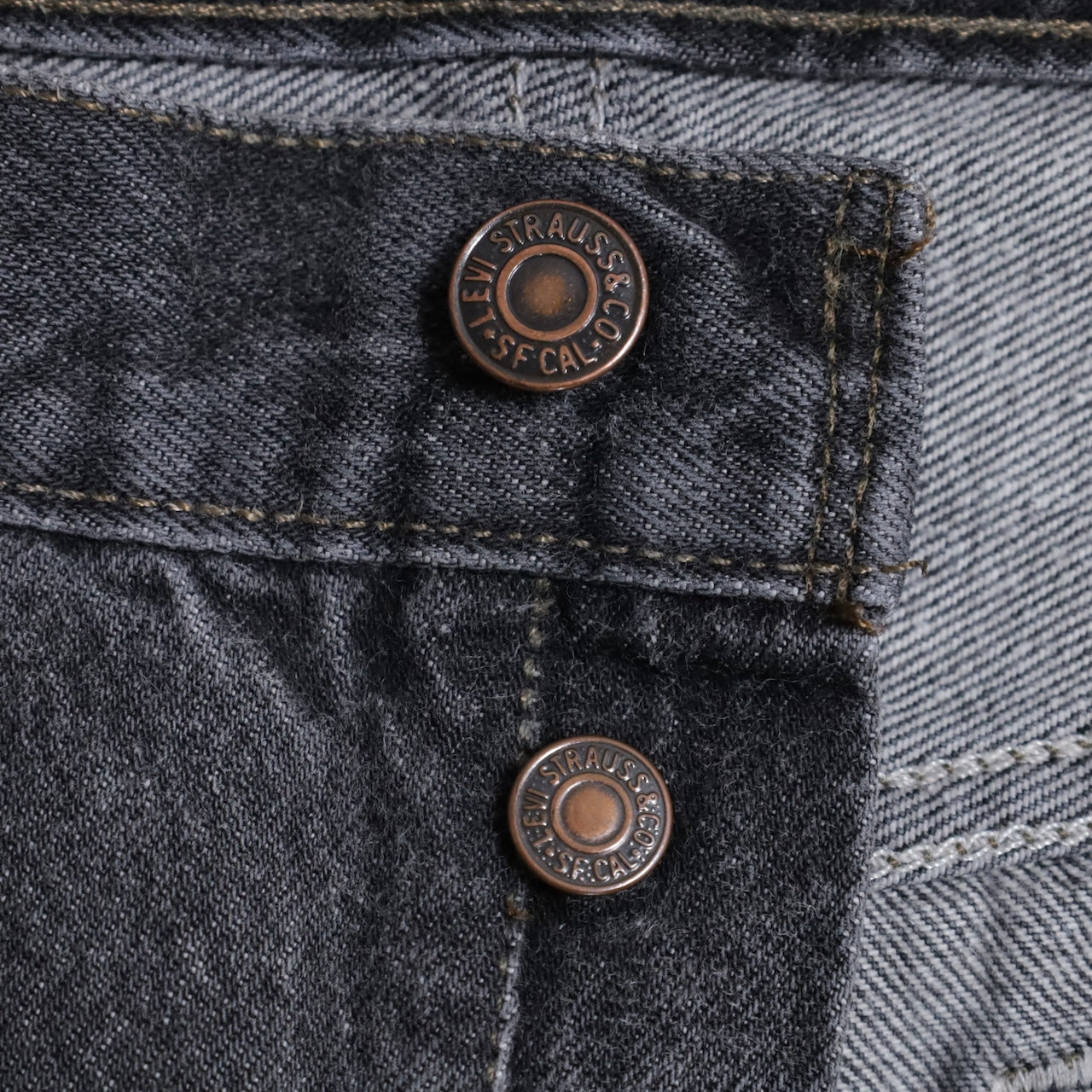 LEVI'S 501-0658 BLACK DENIM PANTS (W34L32/GOOD CONDITION)