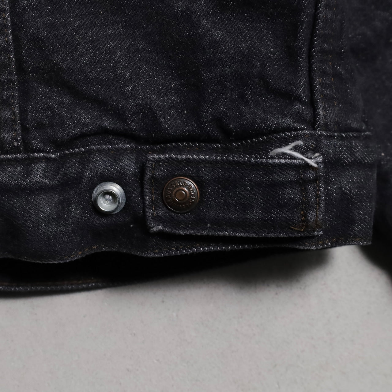LEVI'S 70608-0259 BLACK DENIM BOA RANCH JACKET (SIZE 46R/GOOD CONDITION)