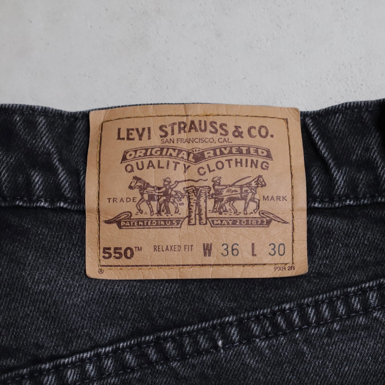 LEVI’S 550 BLACK DENIM PANTS (W36L30/GOOD CONDITION)