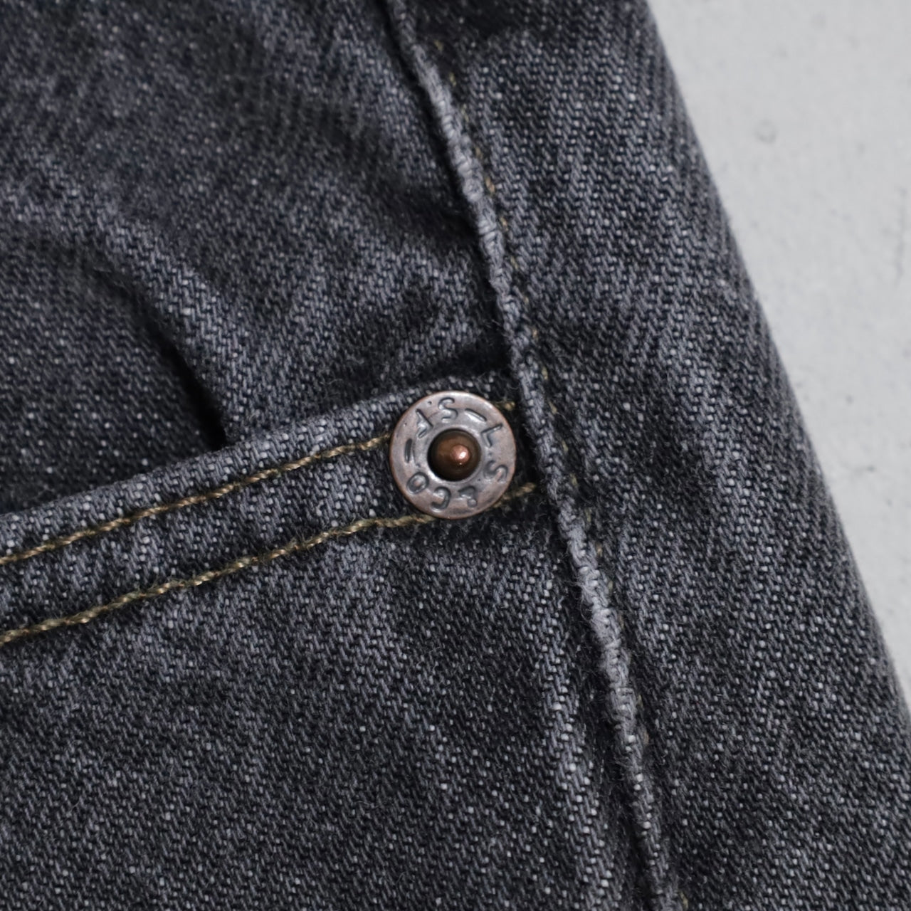 LEVI'S 501-0658 BLACK DENIM PANTS (W34L32/GOOD CONDITION)