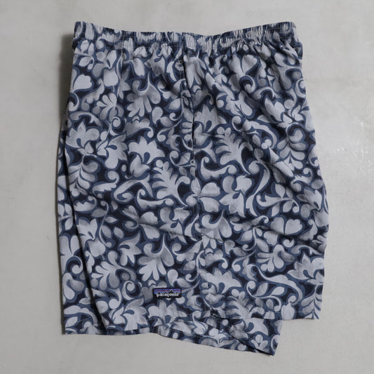 PATAGONIA BAGGIES SHORTS (LARGE/LONG/GOOD CONDITION)