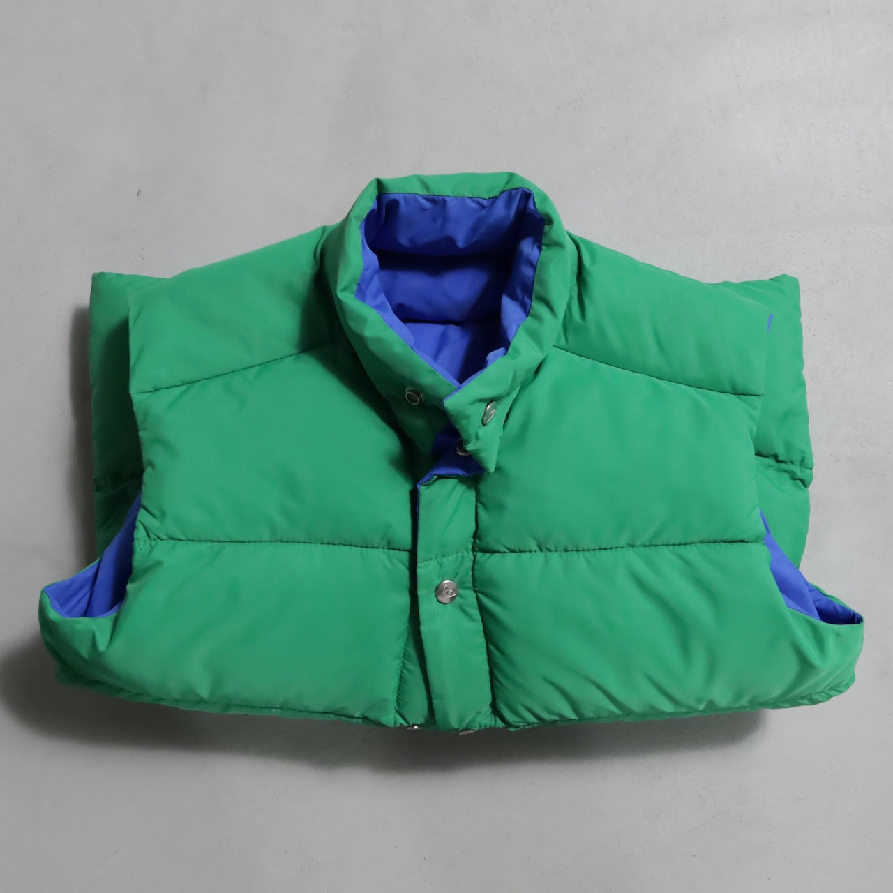 GERRY REVERSIBLE DOWN VEST (MEDIUM/GOOD CONDITION)
