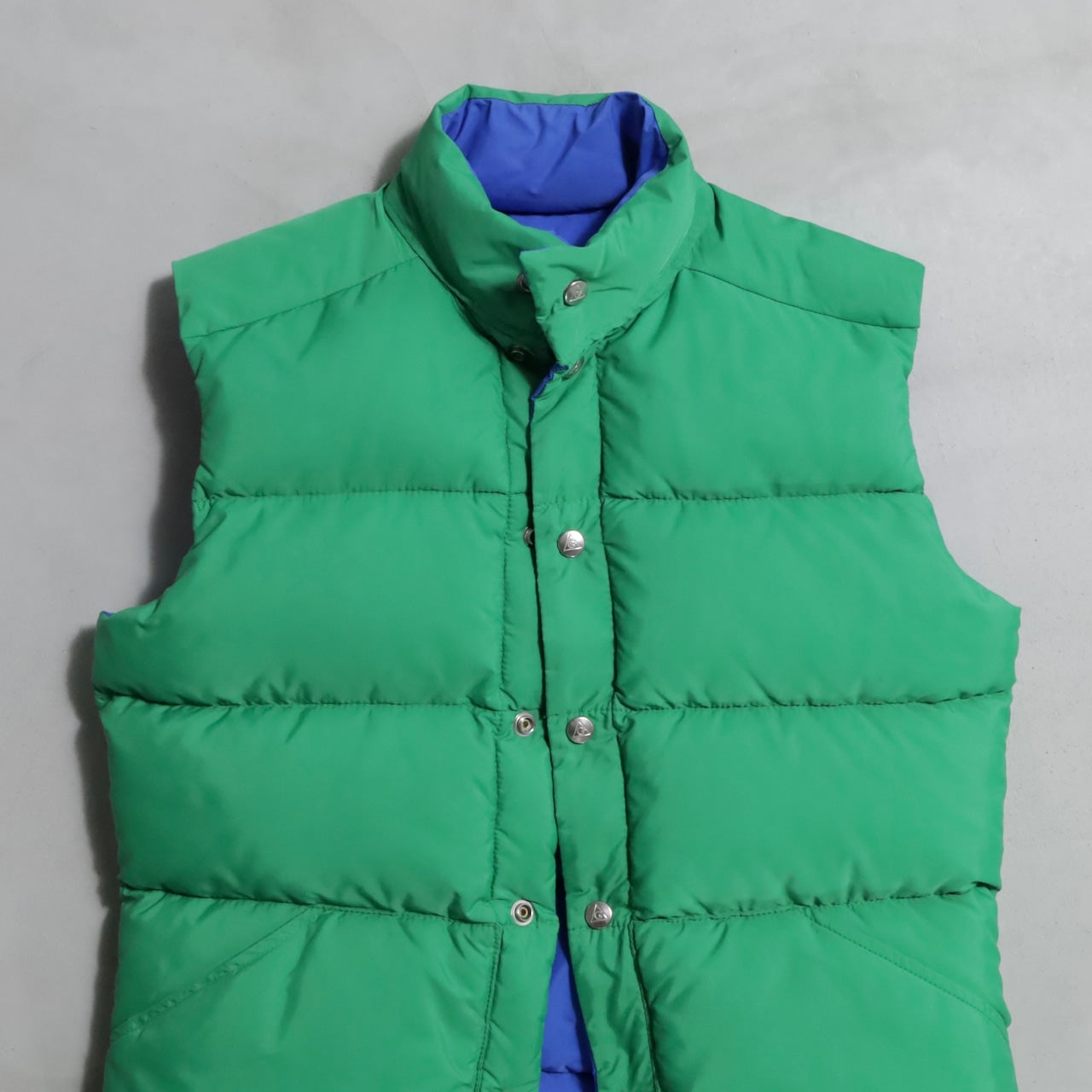 GERRY REVERSIBLE DOWN VEST (MEDIUM/GOOD CONDITION)