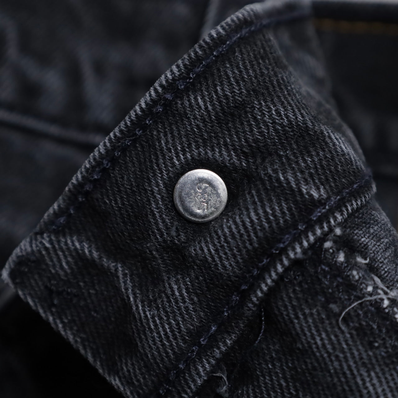 LEVI’S 550 BLACK DENIM PANTS (W36L30/GOOD CONDITION)