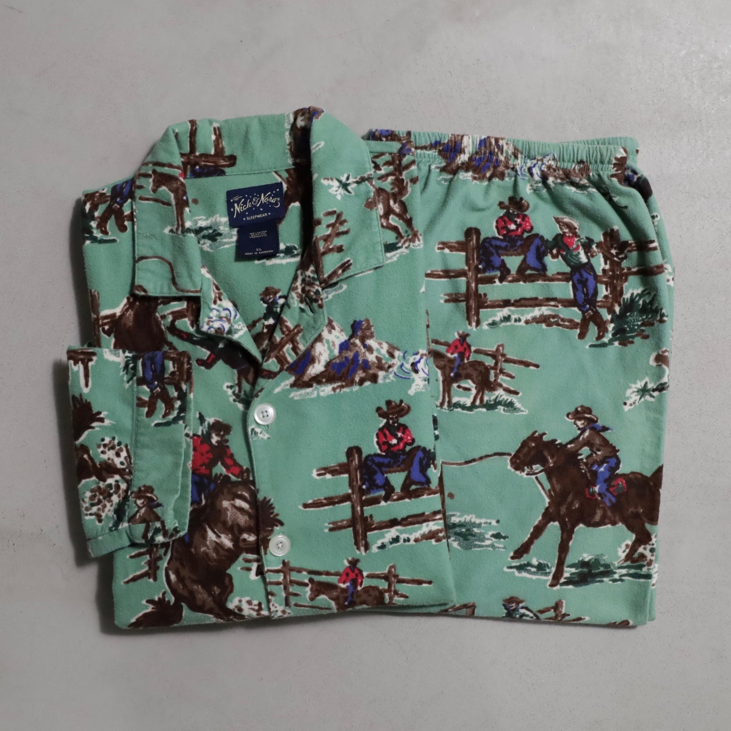 NICK&NORA WESTERN PATTERN PAJAMAS (XLARGE/VERY GOOD CONDITION)