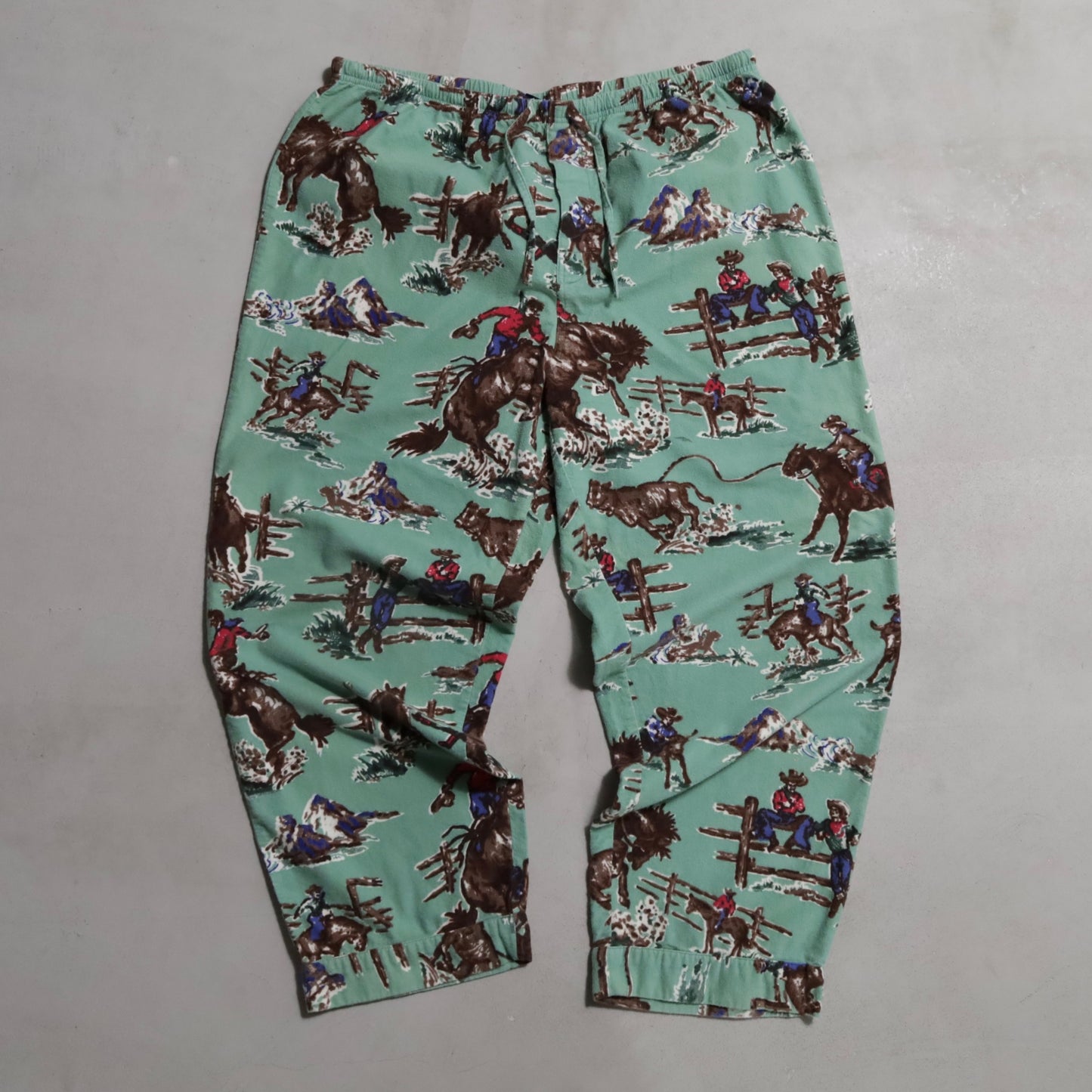 NICK&NORA WESTERN PATTERN PAJAMAS (XLARGE/VERY GOOD CONDITION)