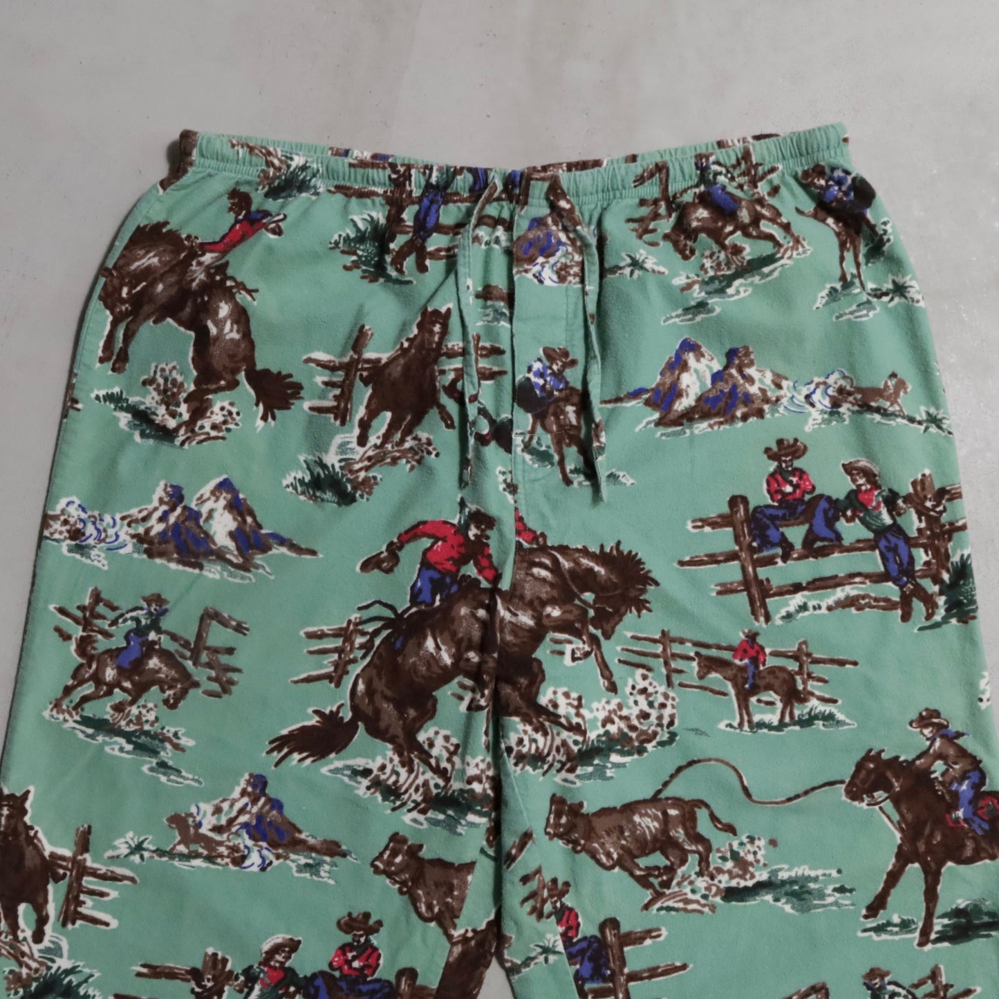NICK&NORA WESTERN PATTERN PAJAMAS (XLARGE/VERY GOOD CONDITION)