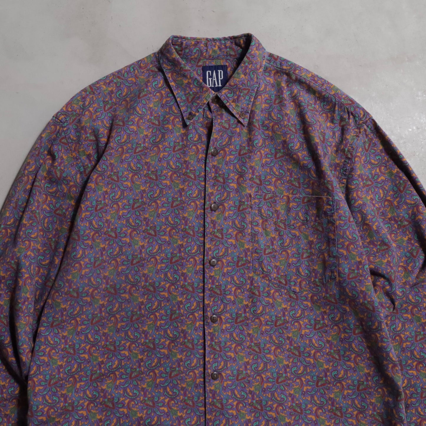 GAP PAISLEY PATTERN B.D. SHIRT (MEDIUM/GOOD CONDITION)