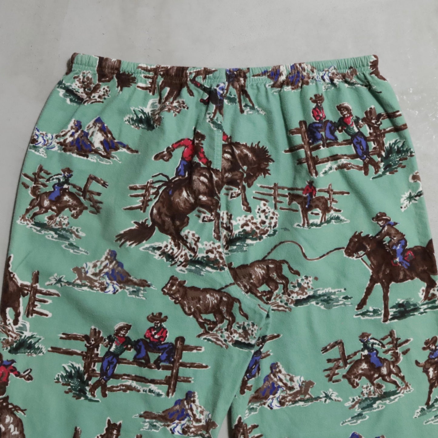 NICK&NORA WESTERN PATTERN PAJAMAS (XLARGE/VERY GOOD CONDITION)