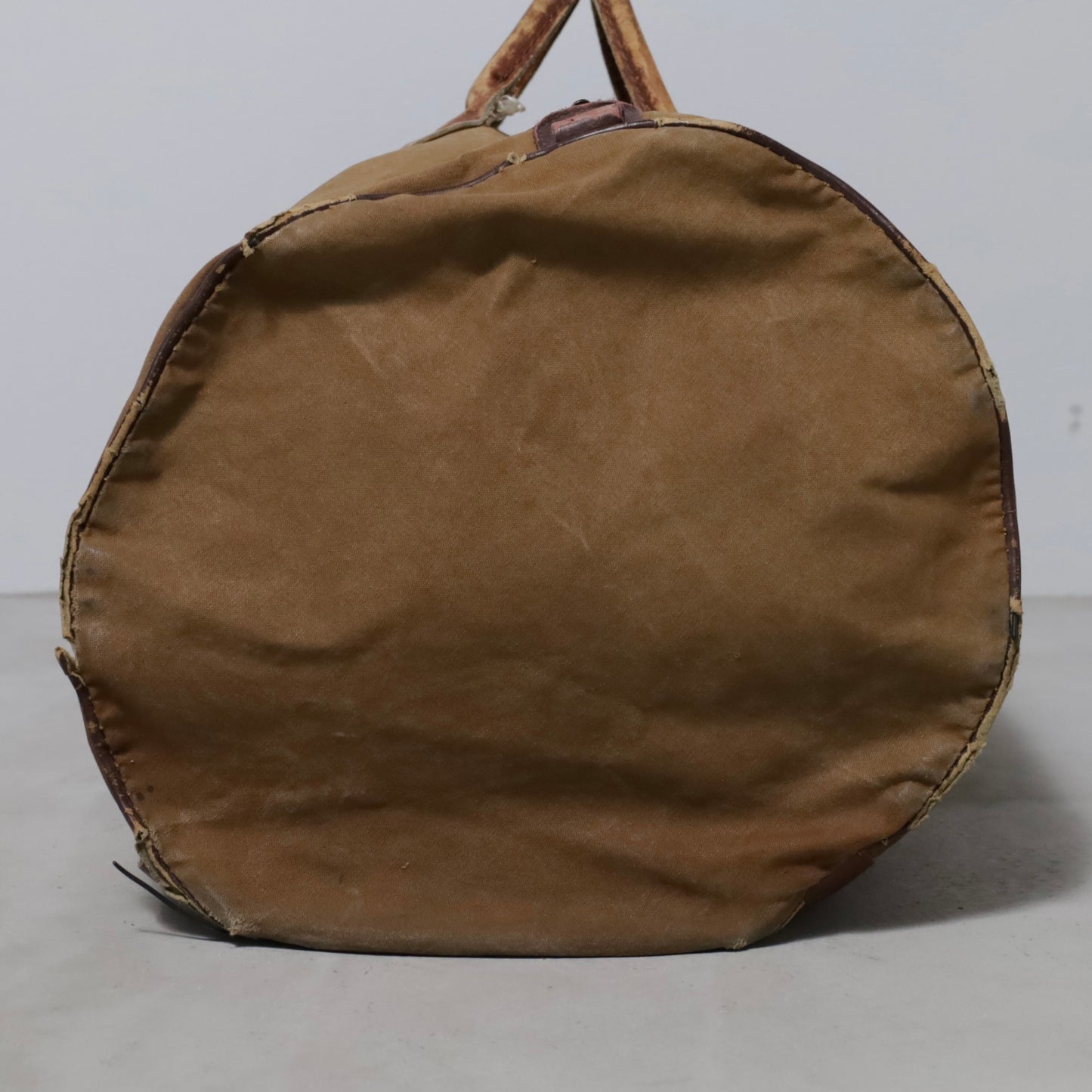 L.L.BEAN BROWN DUFFLE BAG (GOOD USED CONDITION)