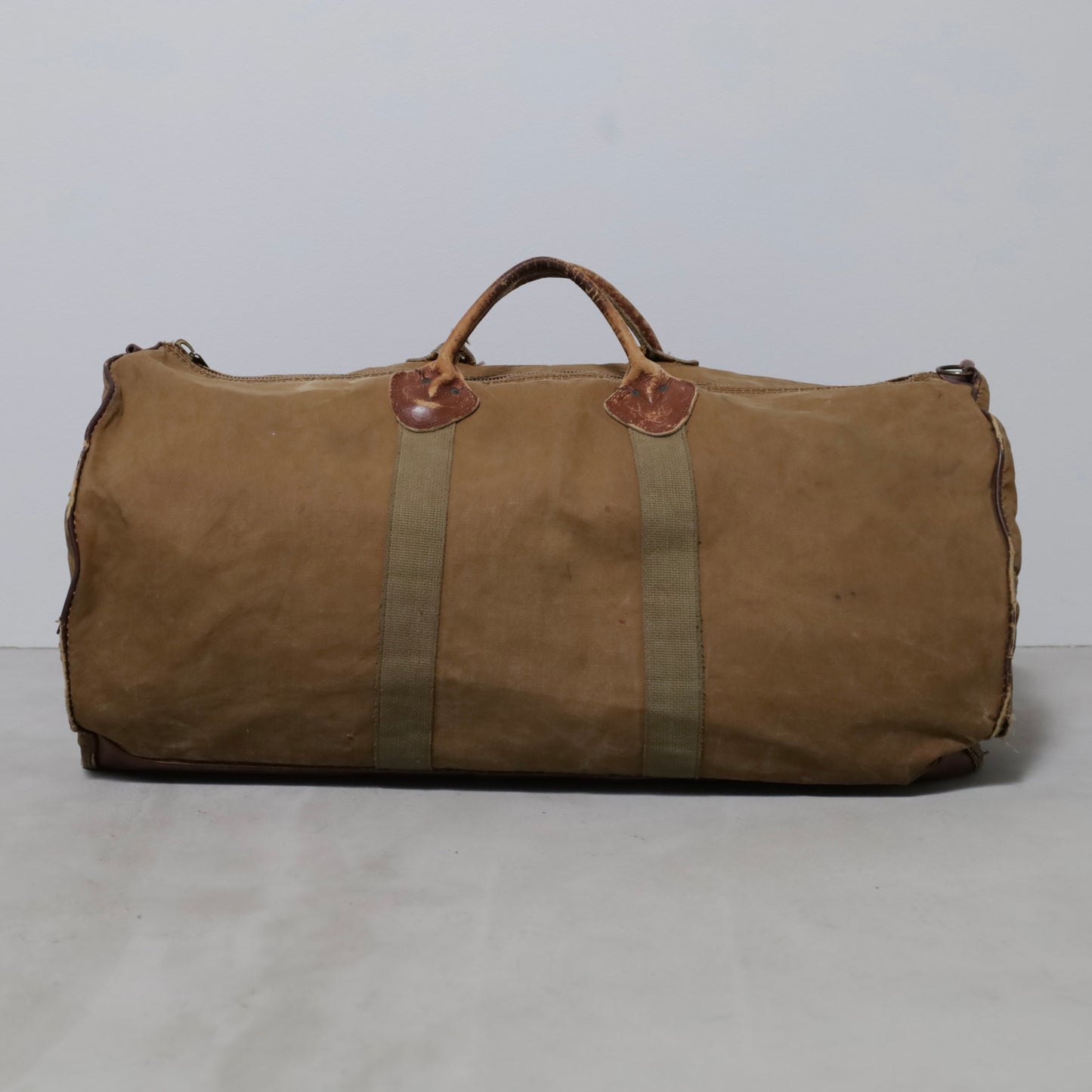 L.L.BEAN BROWN DUFFLE BAG (GOOD USED CONDITION)