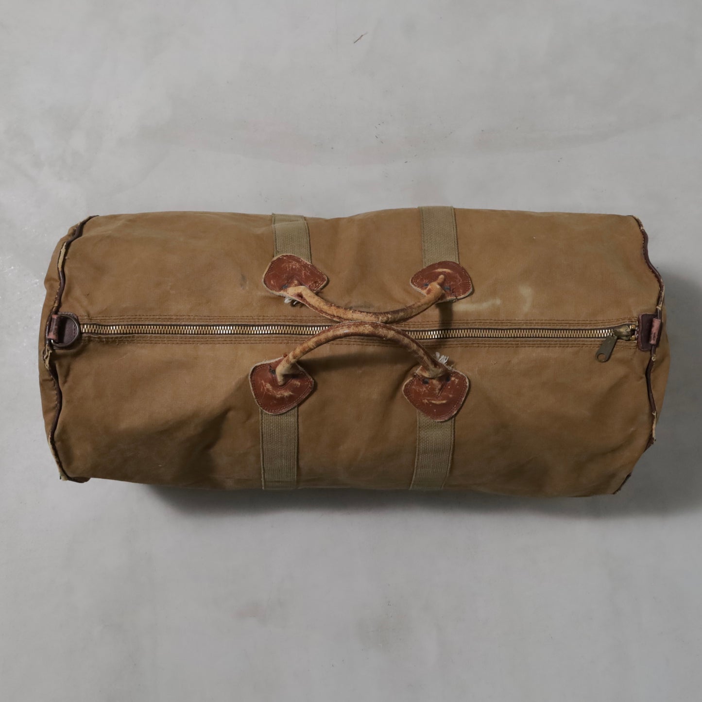 L.L.BEAN BROWN DUFFLE BAG (GOOD USED CONDITION)