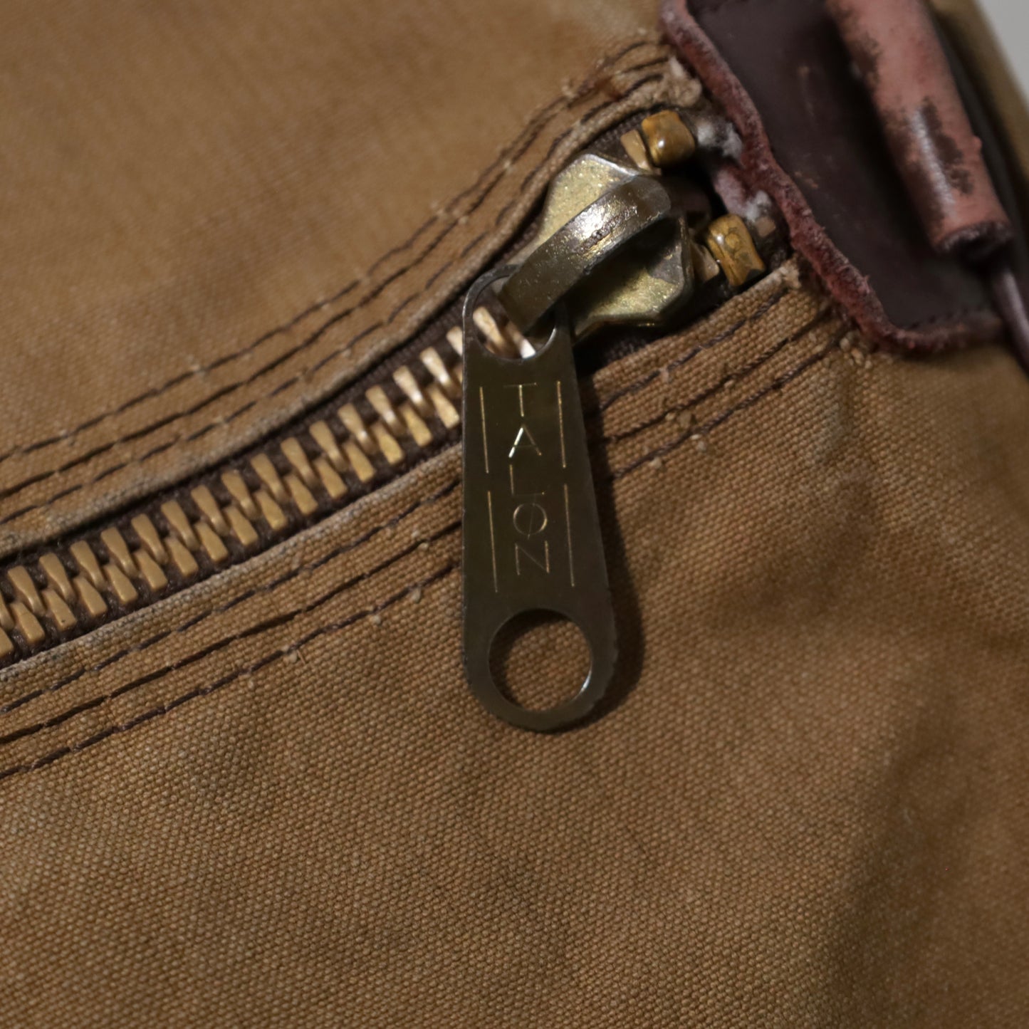 L.L.BEAN BROWN DUFFLE BAG (GOOD USED CONDITION)