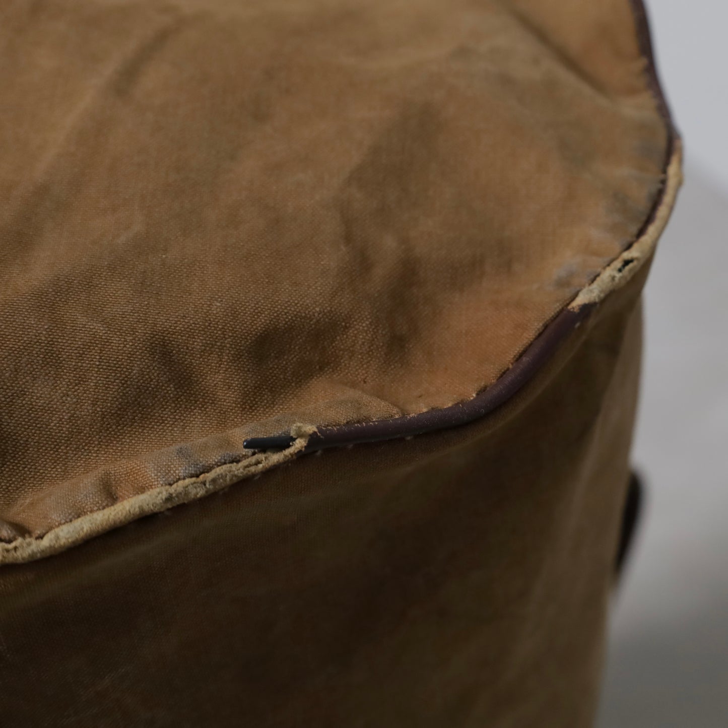 L.L.BEAN BROWN DUFFLE BAG (GOOD USED CONDITION)