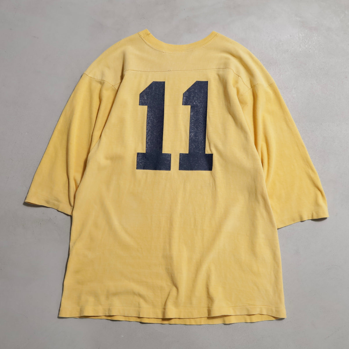 CHAMPION "WEST VIRGINIA" FOOTBALL T-SHIRT (XLARGE/GOOD USED CONDITION)