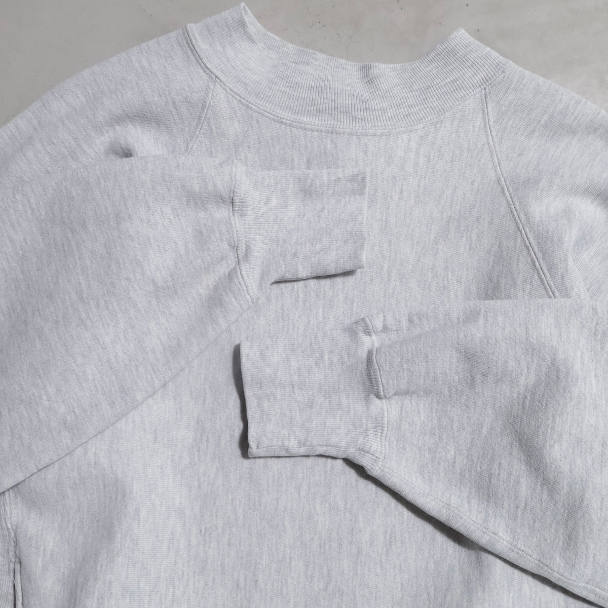 CHAMPION MOCK-NECK REVERSE WEAVE SWEAT SHIRT (LARGE/GOOD CONDITION)