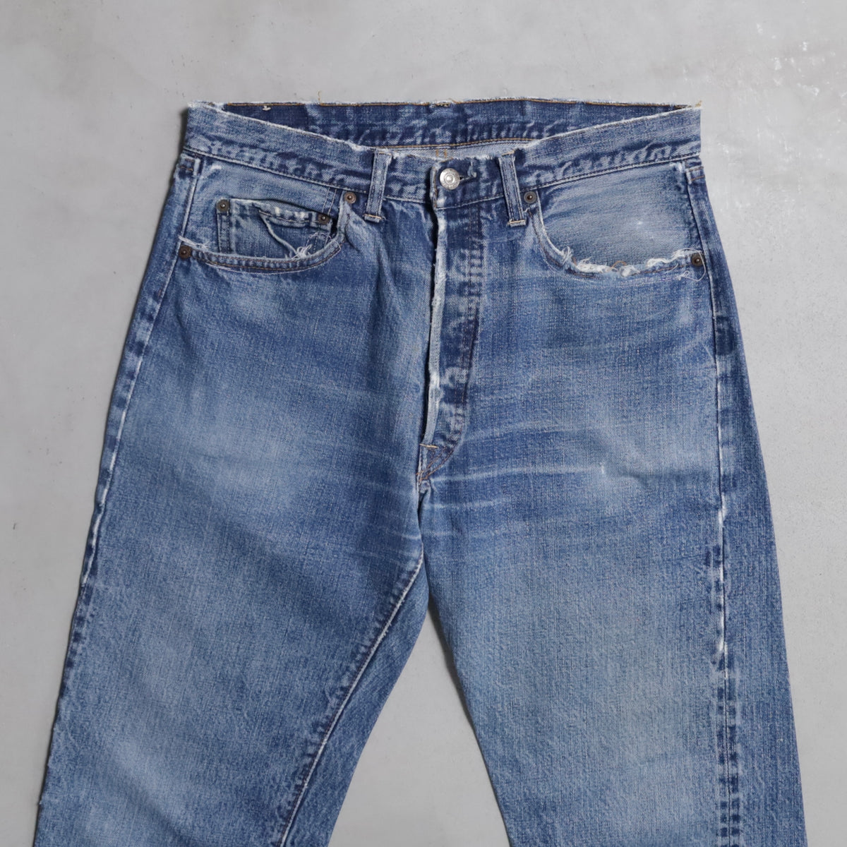 LEVI'S 501 BIGE DENIM PANTS (GOOD FADE/USED CONDITION)