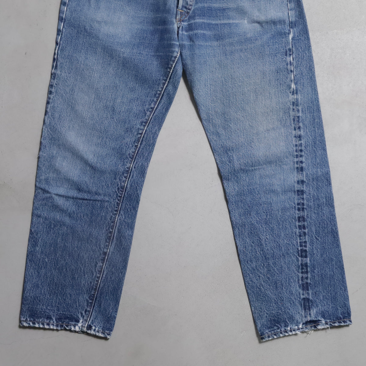 LEVI'S 501 BIGE DENIM PANTS (GOOD FADE/USED CONDITION)