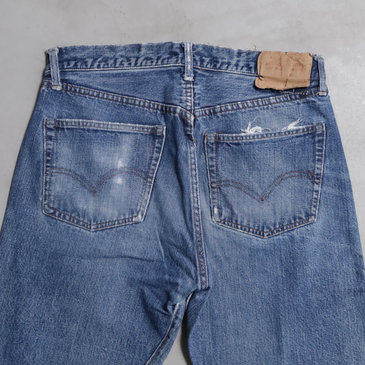 LEVI'S 501 BIGE DENIM PANTS (GOOD FADE/USED CONDITION)