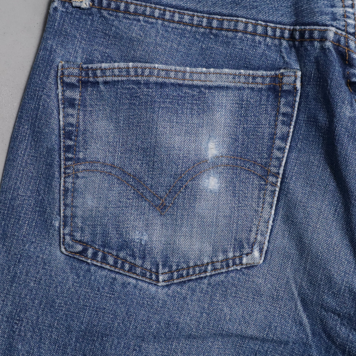 LEVI'S 501 BIGE DENIM PANTS (GOOD FADE/USED CONDITION)