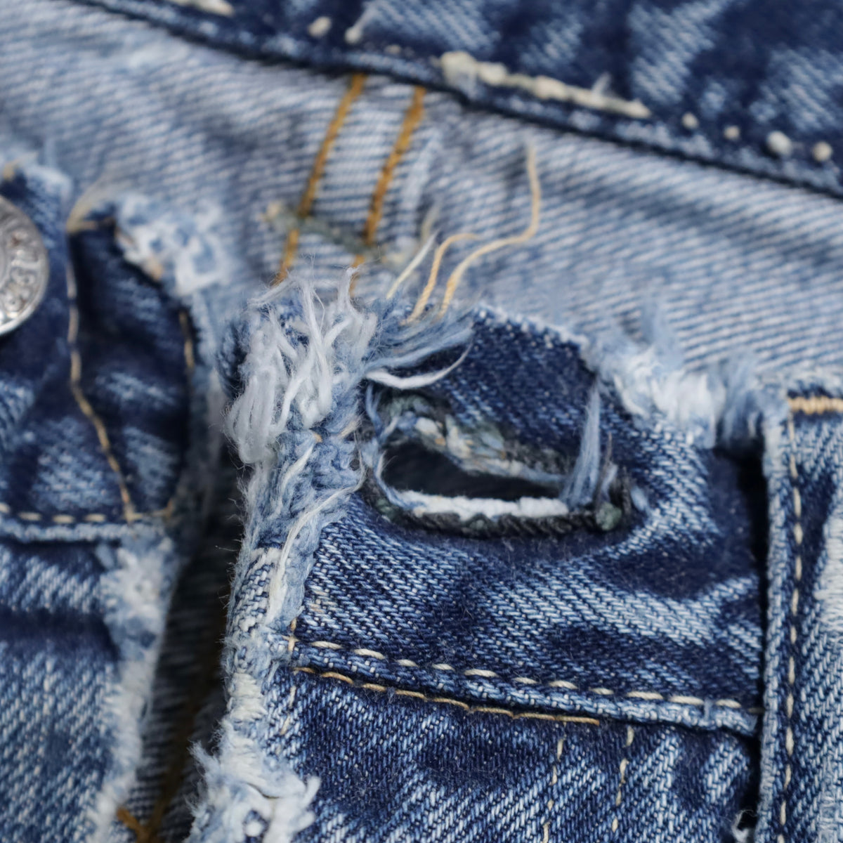 LEVI'S 501 BIGE DENIM PANTS (EARLY MODEL/GOOD FADE/USED CONDITION)