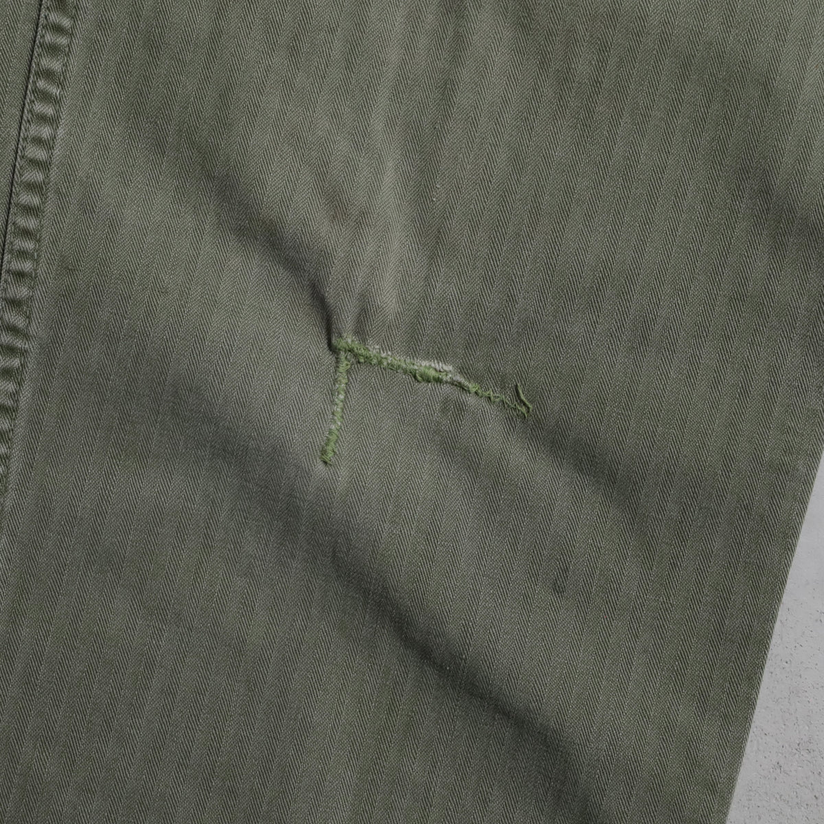 WWII U.S.ARMY M-43 HBT TROUSERS WITH "PW STENCIL" (W32L29/GOOD USED CONDITION)