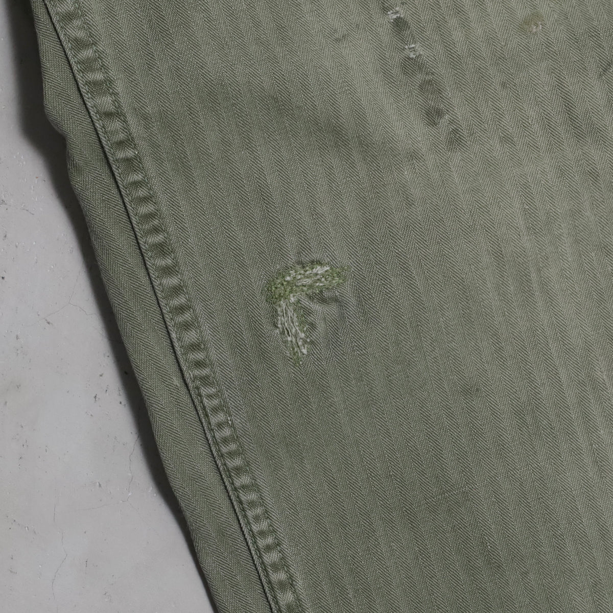 WWII U.S.ARMY M-43 HBT TROUSERS WITH "PW STENCIL" (W32L29/GOOD USED CONDITION)