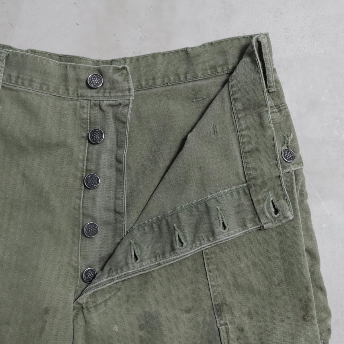 WWII U.S.ARMY M-43 HBT TROUSERS WITH "PW STENCIL" (W32L29/GOOD USED CONDITION)