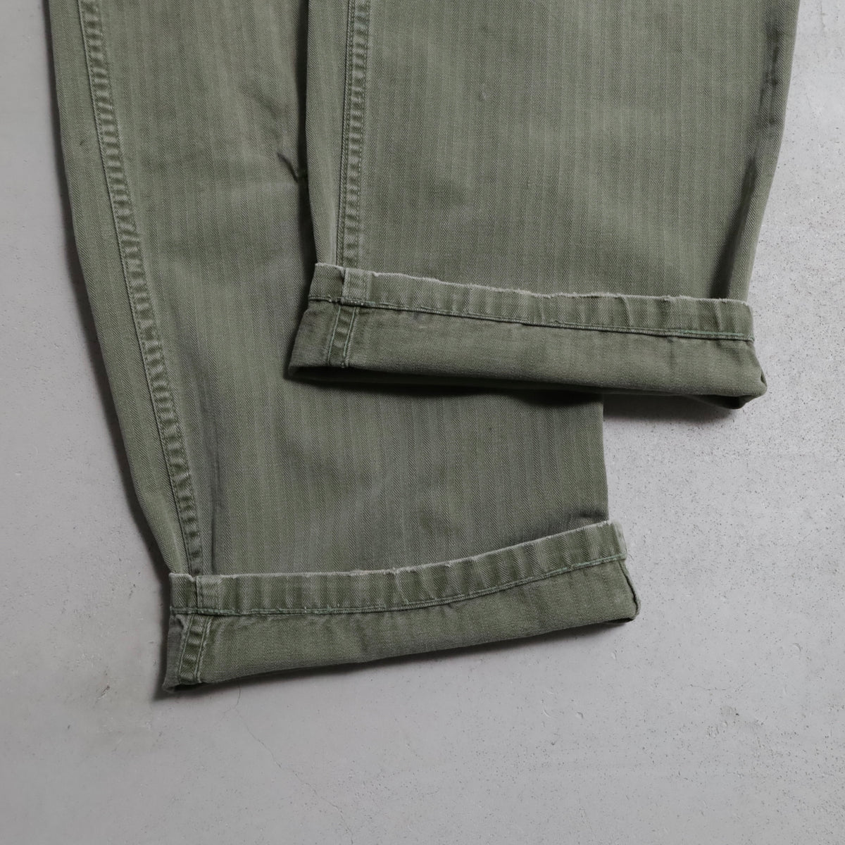 WWII U.S.ARMY M-43 HBT TROUSERS WITH "PW STENCIL" (W32L29/GOOD USED CONDITION)