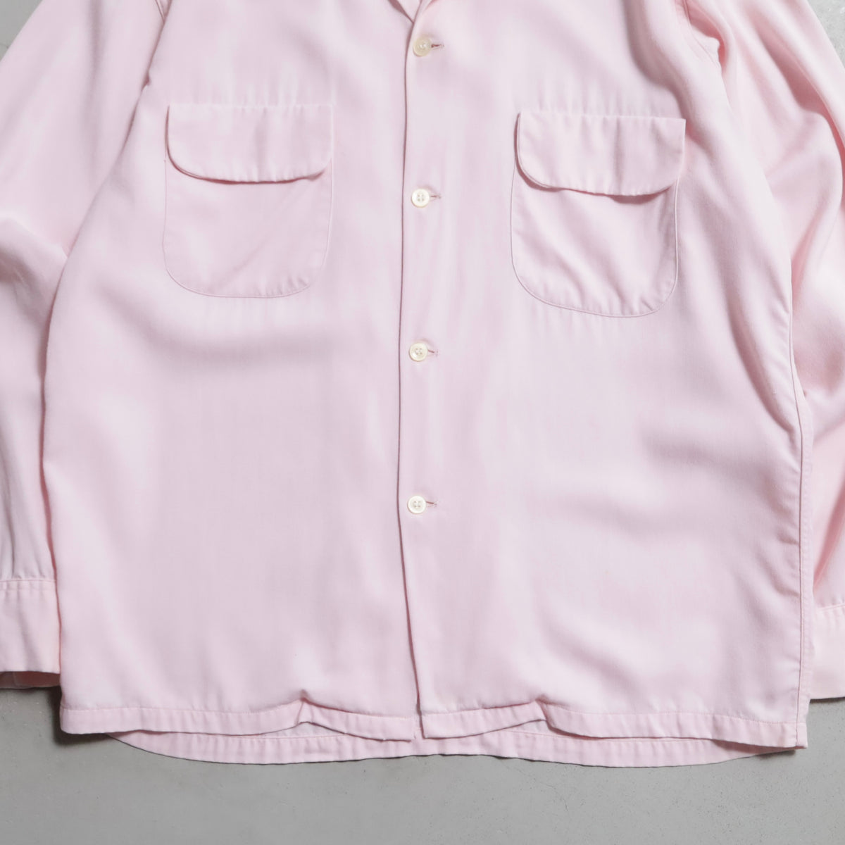 PINK RAYON GABARDINE BOX SHIRT (RARE COLOR/GOOD CONDITION)