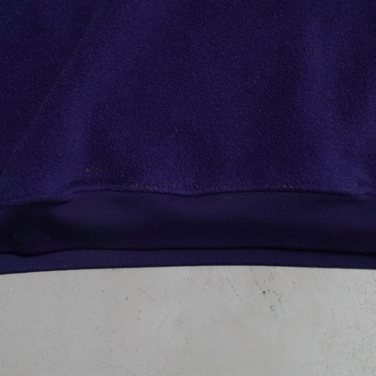 PATAGONIA LIGHT WEIGHT SYNCHILLA CREW (MEDIUM/GOOD CONDITION)