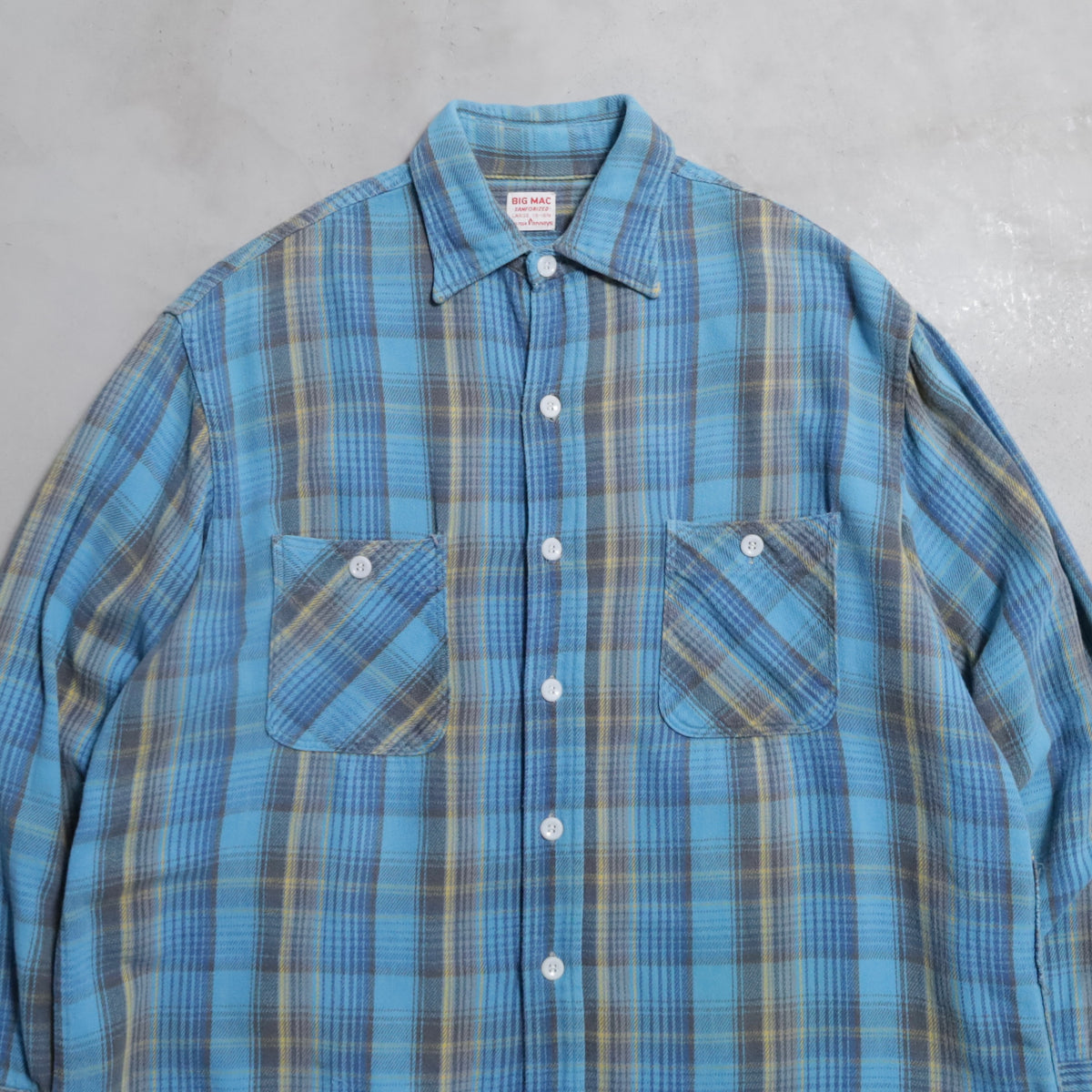 BIG MAC PLAID FLANNEL SHIRT (LARGE/GOOD CONDITION)