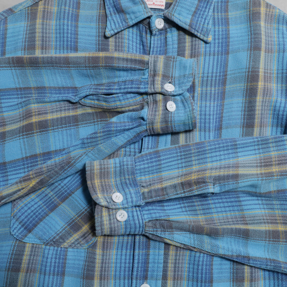 BIG MAC PLAID FLANNEL SHIRT (LARGE/GOOD CONDITION)