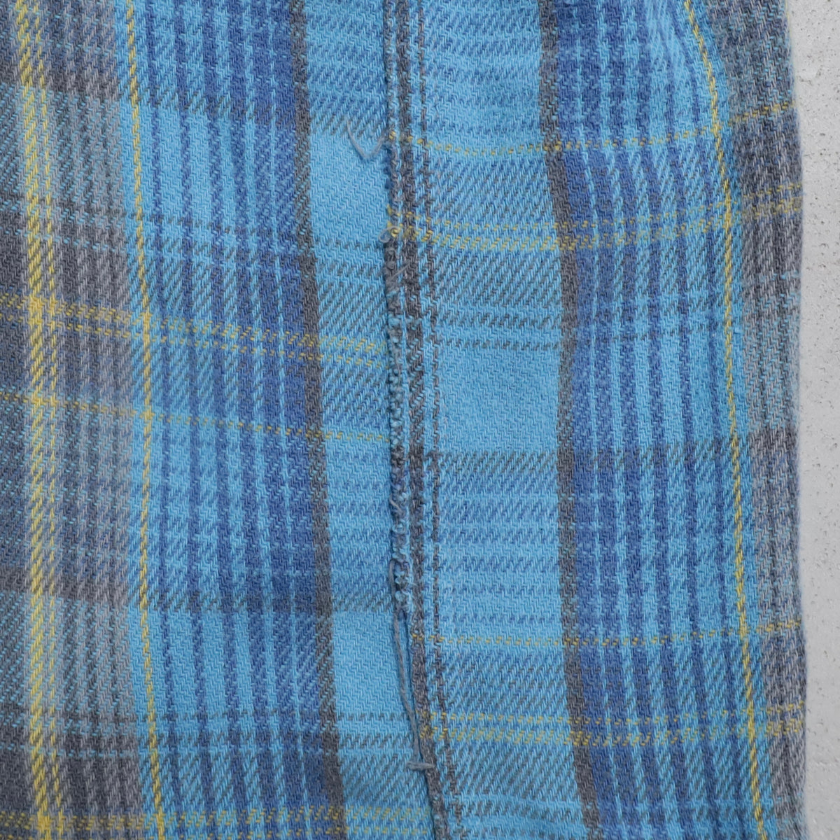 BIG MAC PLAID FLANNEL SHIRT (LARGE/GOOD CONDITION)