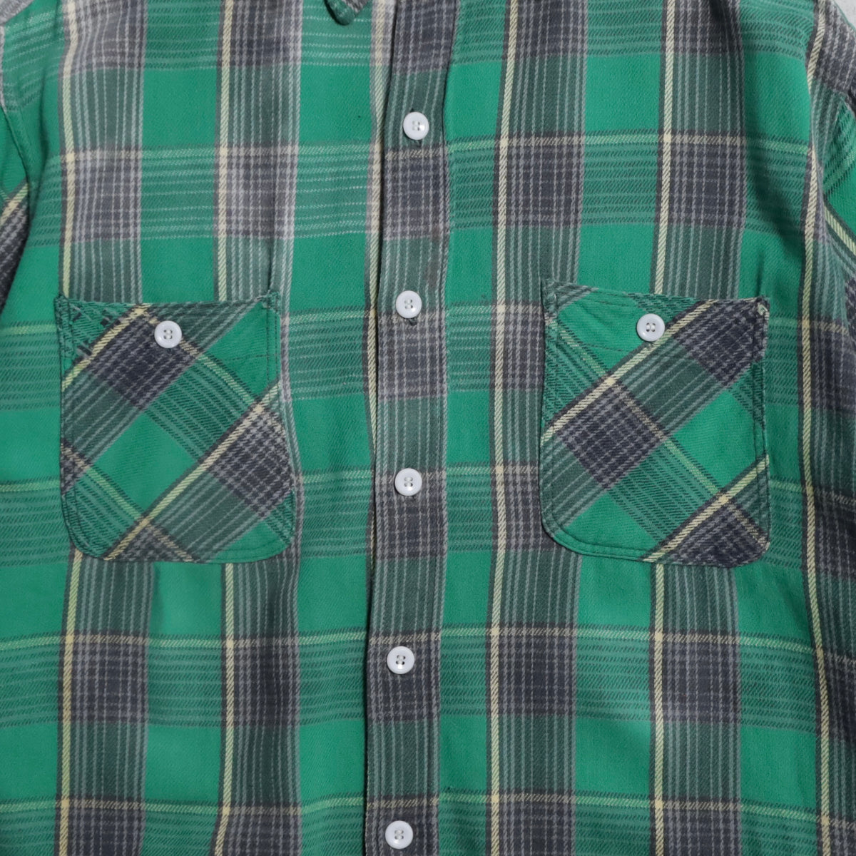 BIG MAC PLAID FLANNEL SHIRT (LARGE/GOOD CONDITION)