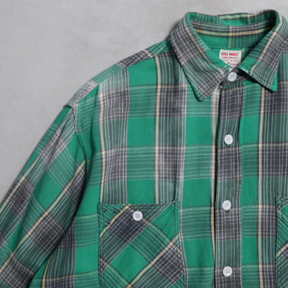 BIG MAC PLAID FLANNEL SHIRT (LARGE/GOOD CONDITION)