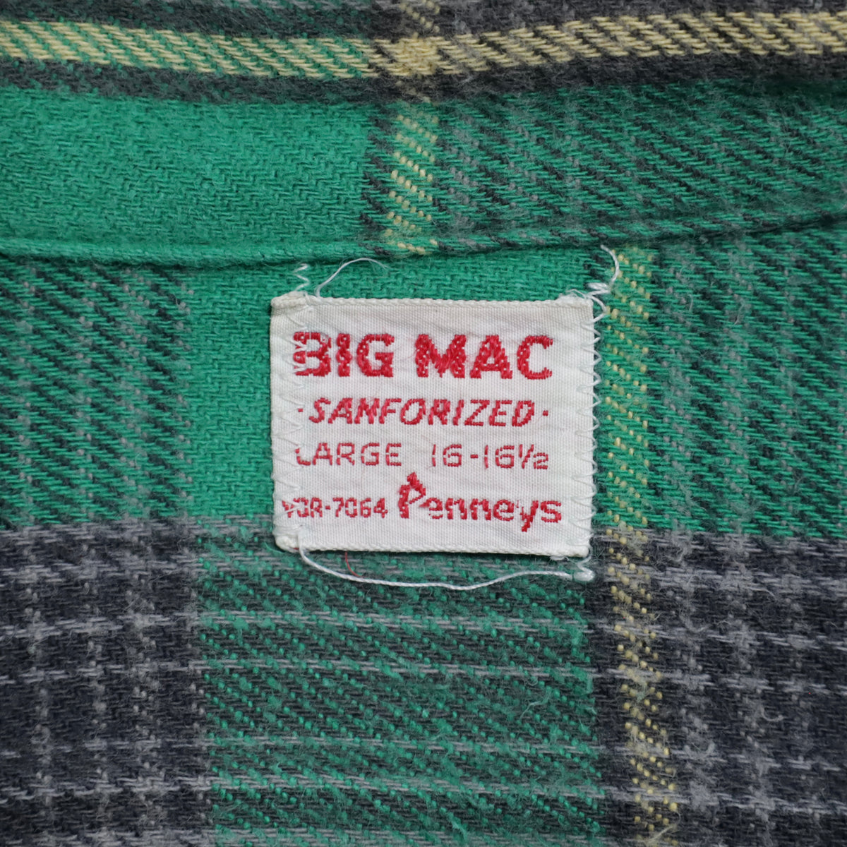BIG MAC PLAID FLANNEL SHIRT (LARGE/GOOD CONDITION)