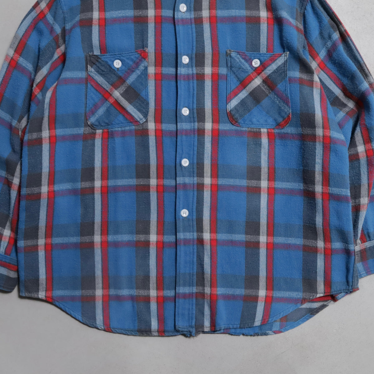 BIG MAC PLAID FLANNEL SHIRT (LARGE/GOOD CONDITION)