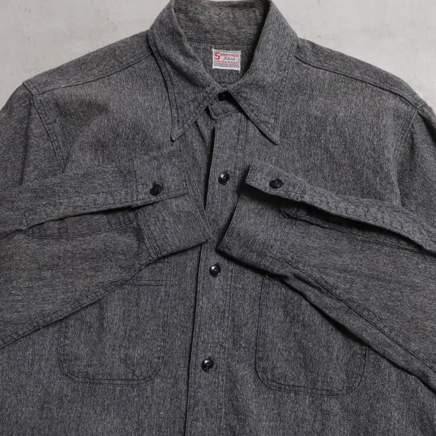 5BROTHER BLACK CHAMBRAY SHIRT (GOOD CONDITION)
