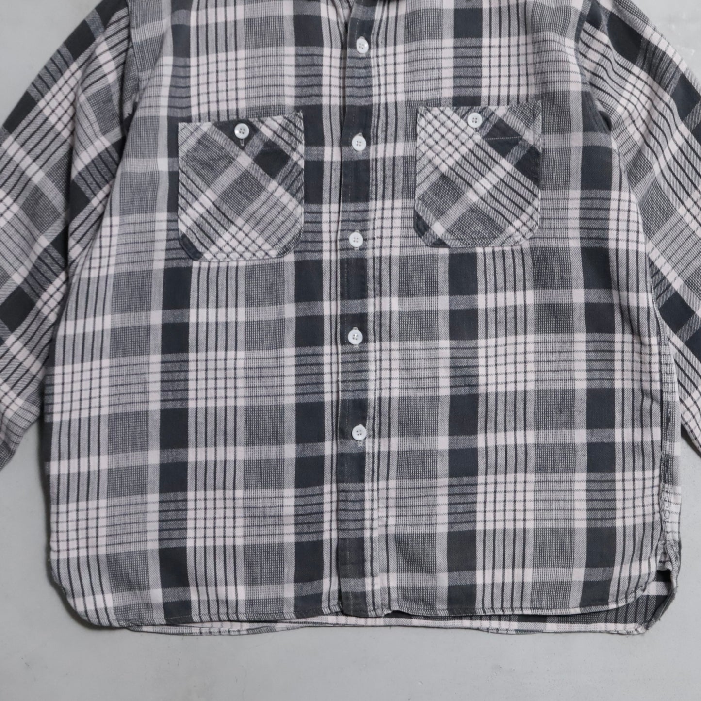WINTER KING BLACK×WHITE PLAID COTTON FLANNEL SHIRT (GOOD USED CONDITION/BIG SIZE)