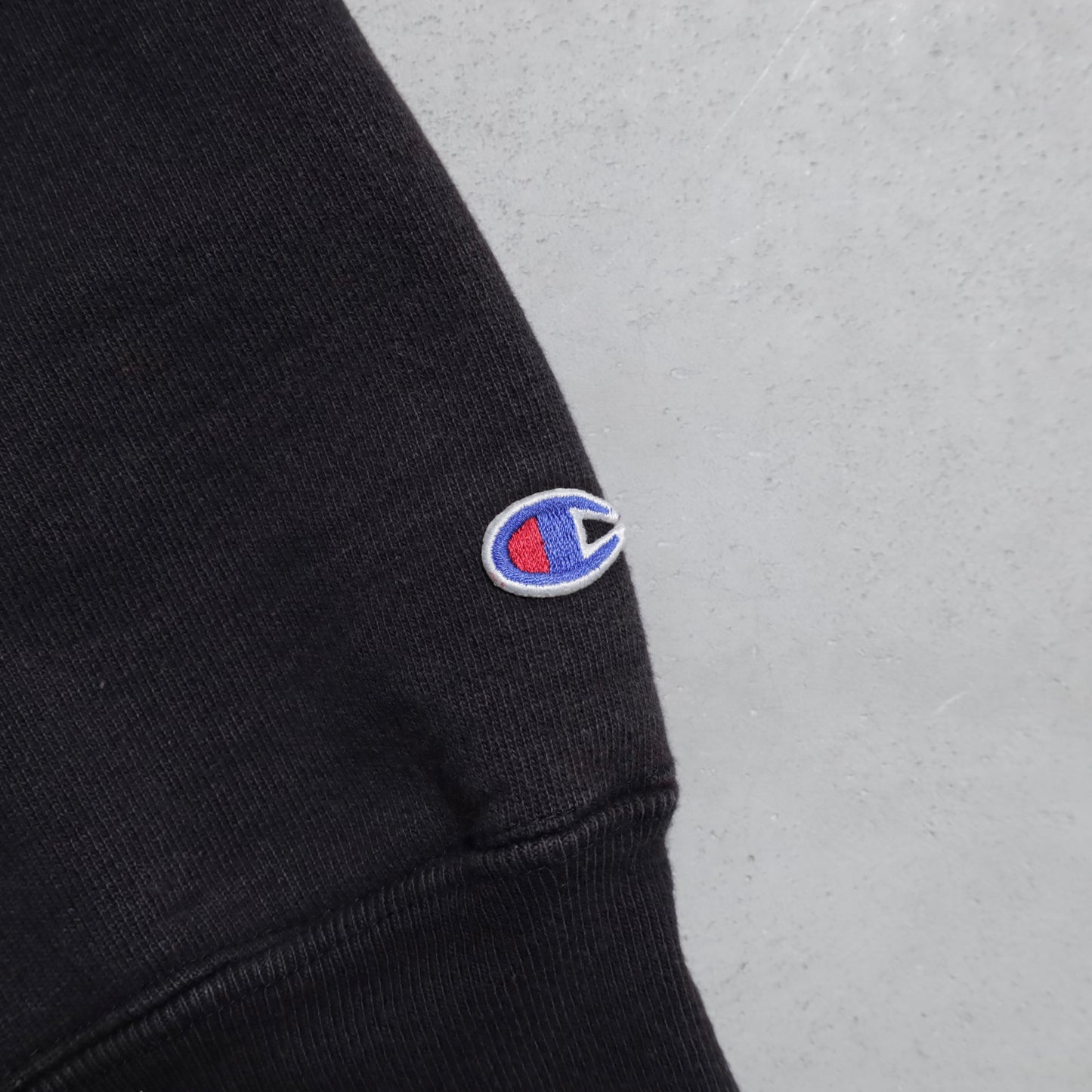 CHAMPION "PRINCETON" REVERSE WEAVE SWEAT SHIRT (BLACK/LARGE/GOOD USED CONDITION)
