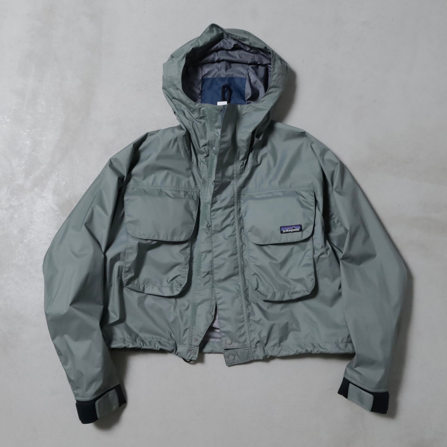 PATAGONIA DEEP WADING JACKET (SMALL/MINT CONDITION)
