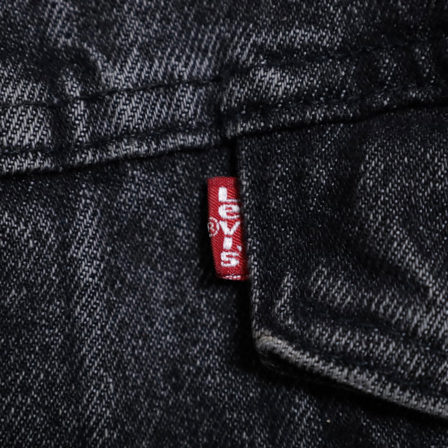 LEVI'S 70507-4858 YARN-DYED BLACK DENIM JACKET (SMALL/GOOD CONDITION)