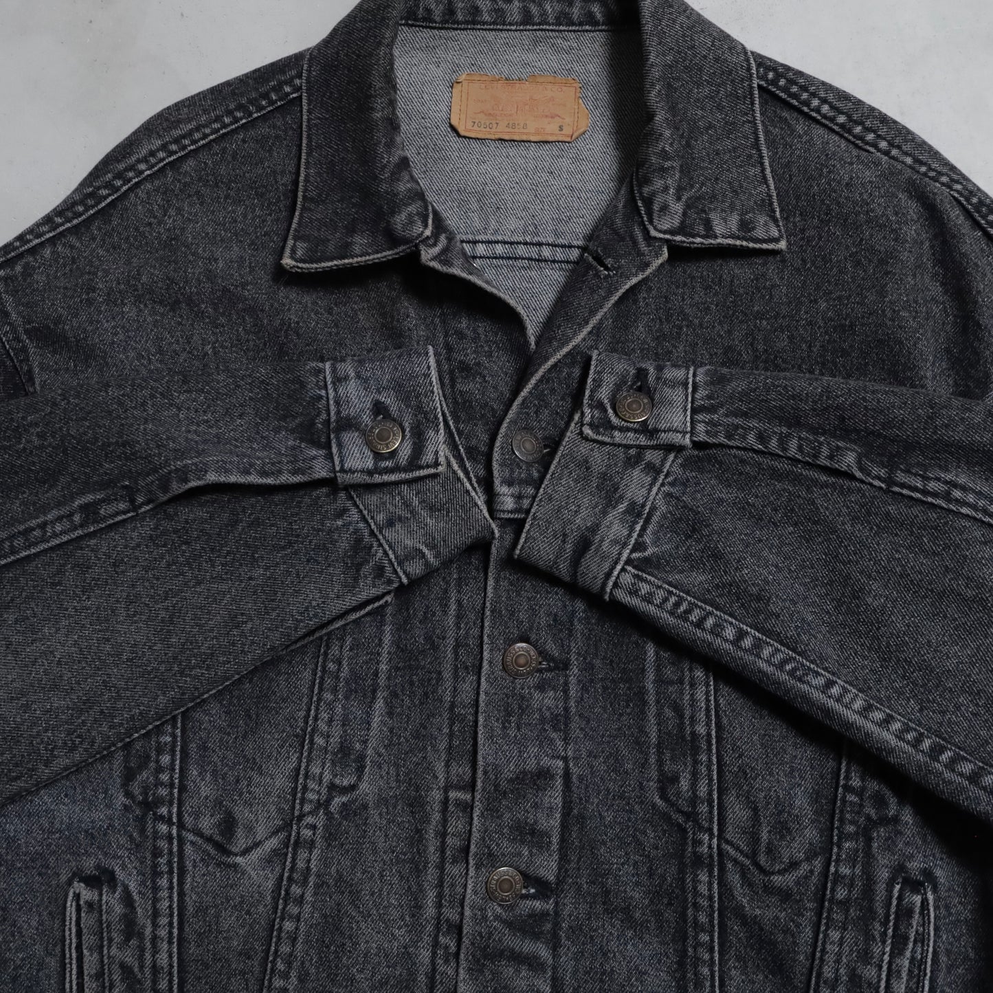 LEVI'S 70507-4858 YARN-DYED BLACK DENIM JACKET (SMALL/GOOD CONDITION)