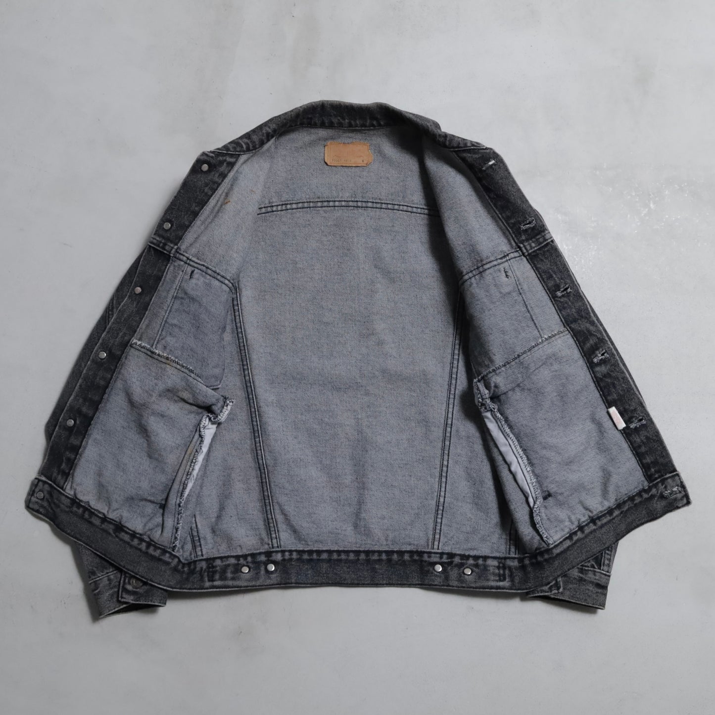 LEVI'S 70507-4858 YARN-DYED BLACK DENIM JACKET (SMALL/GOOD CONDITION)