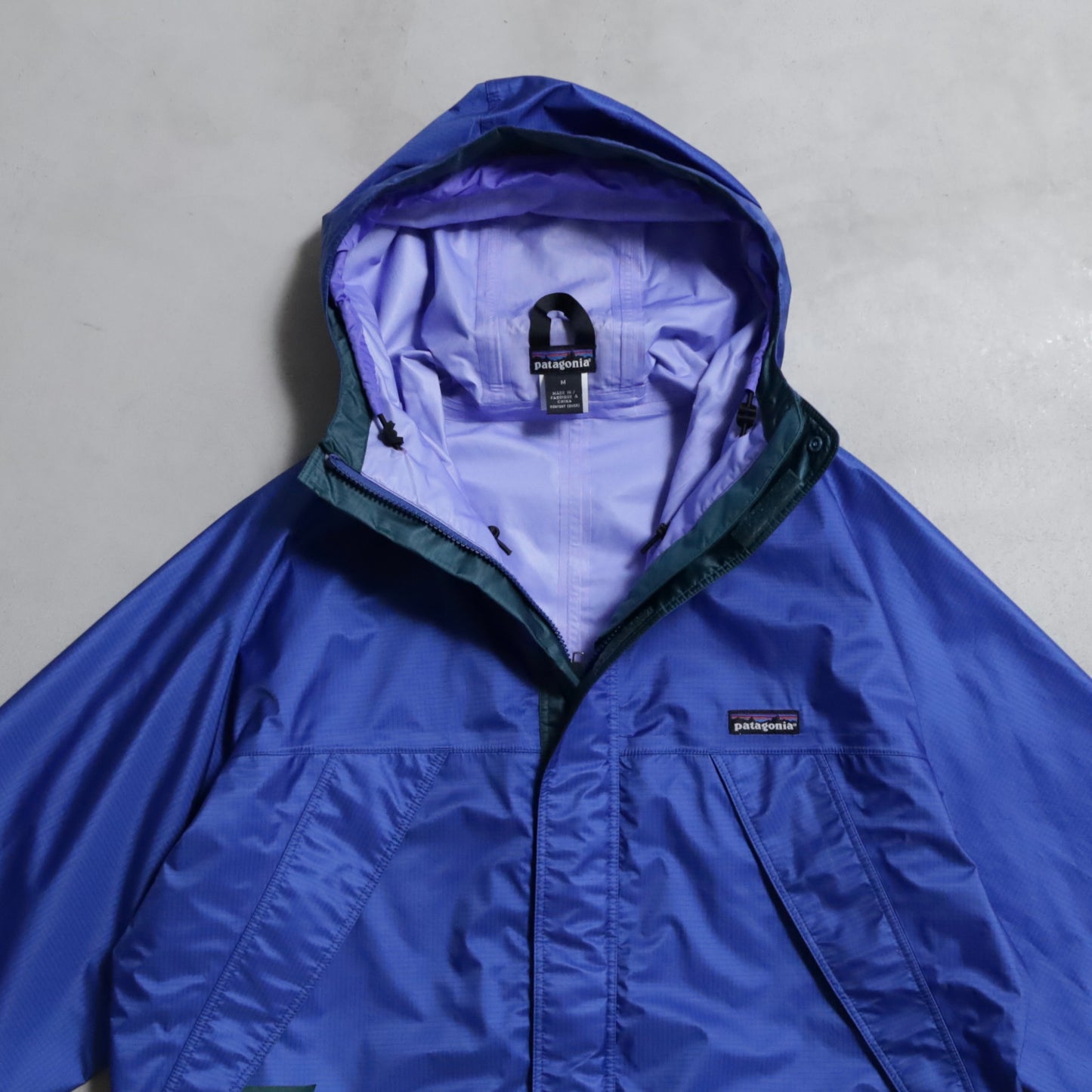 PATAGONIA SUPER PLUMA JACKET (MEDIUM/MINT CONDITION)