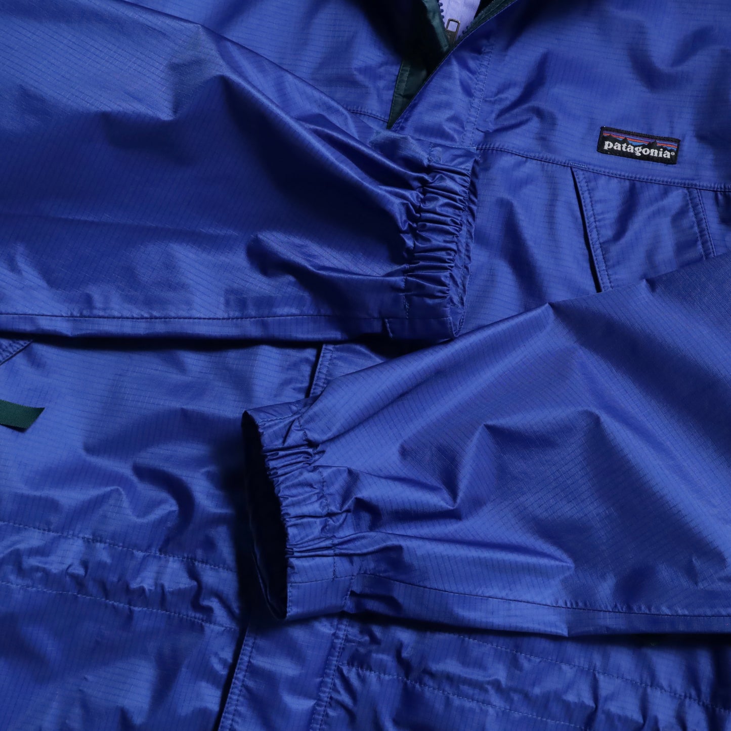 PATAGONIA SUPER PLUMA JACKET (MEDIUM/MINT CONDITION)